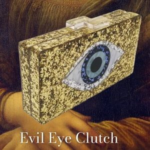 Eye-Catching Clutch